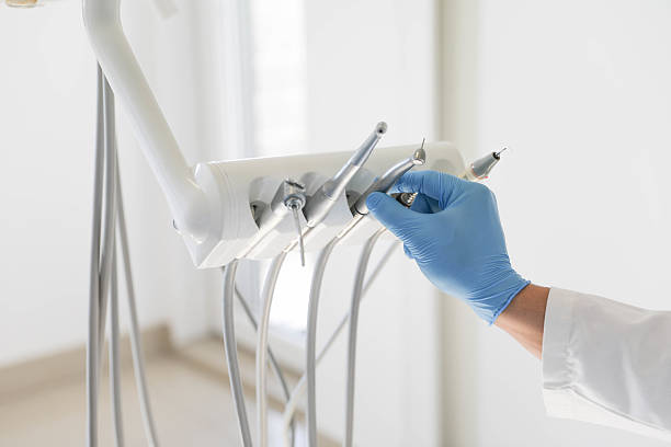 24/7 Emergency Teeth Whitening experts in Roslyn Estates, NY